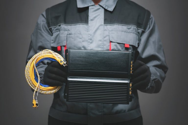 What Is a Mono Car Amplifier? How Do I Wire a Monoblock?