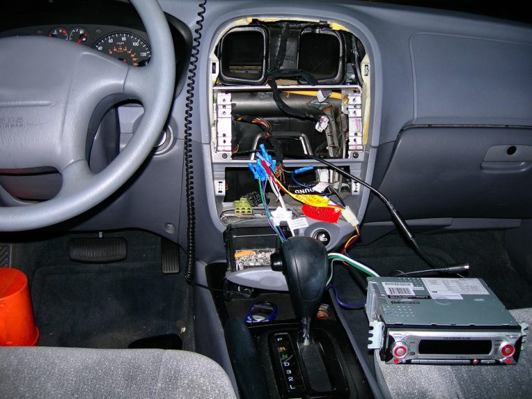 Fixing A Car Stereo That Won't Turn on But Has Power