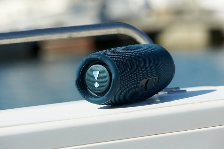 6 Best Waterproof Bluetooth Speakers for Boats You Can Buy in 2022